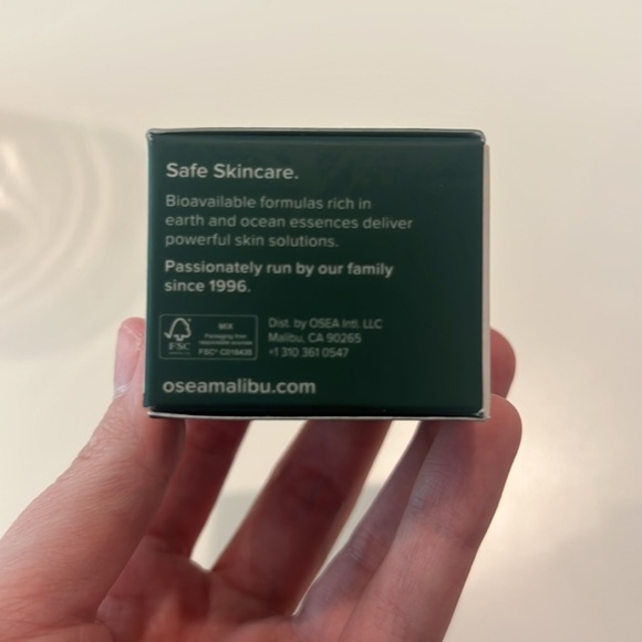 OSEA Salts of the Earth Body Scrub 1 oz - New In Box - Picture 3 of 5